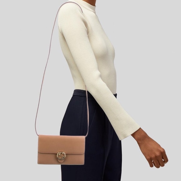 Sold. Gucci Icon Camelia wallet on chain - Picture 15 of 16